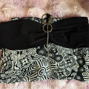 Chic Black and White Women's Tank Top with Chain Detail